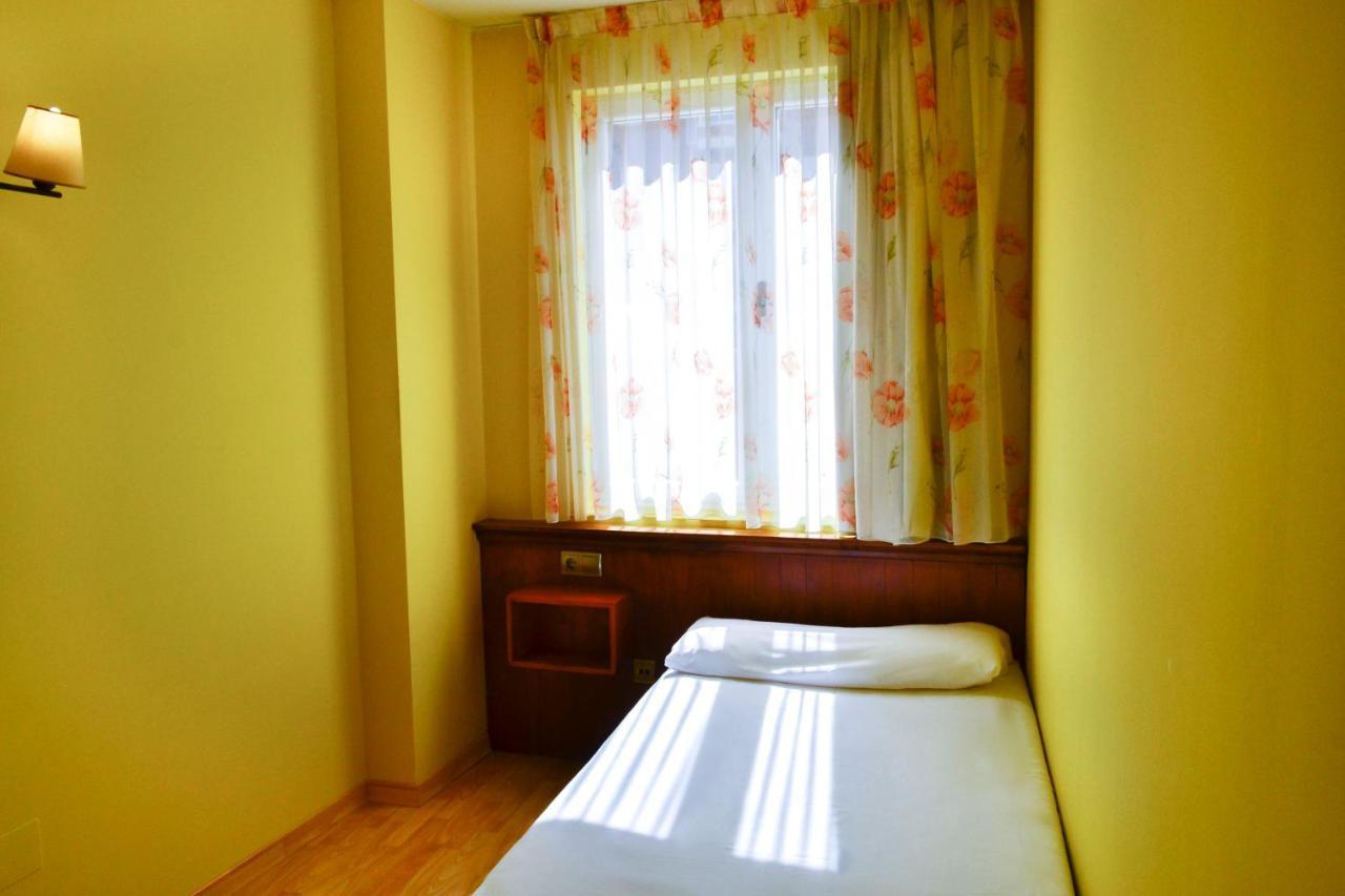 Alda Via De La Plata Rooms La Baneza Ngoại thất bức ảnh